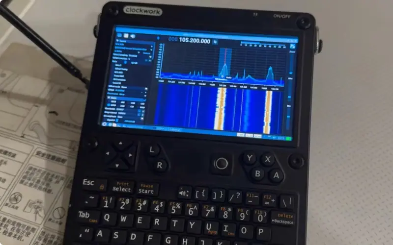 Preview image from ClockworkPi forum for “HackerGadgets RTL-SDR extension board (v1)”
