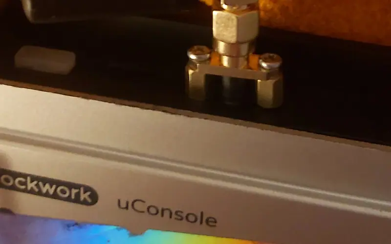 Preview image from ClockworkPi forum for “Non-destructive SMA antenna through the cable slit (Snoozer94)”